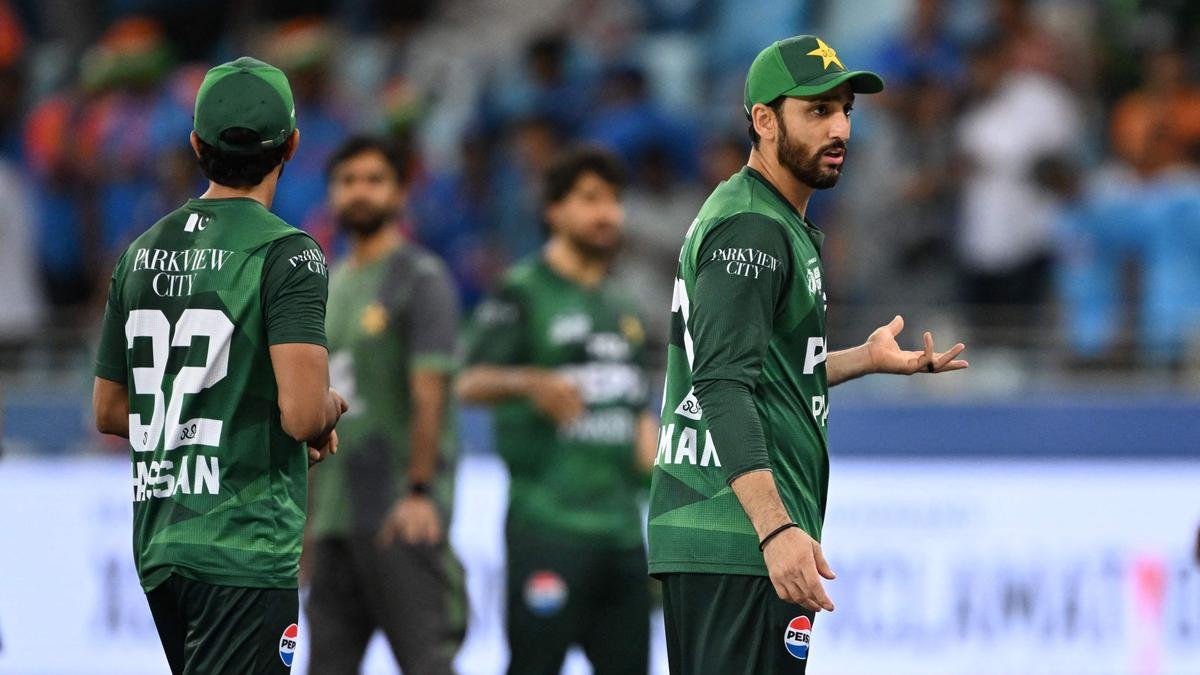 Asia Cup 2025: Pakistan's Official Returns Amid 'Handshake Gate' Drama with India