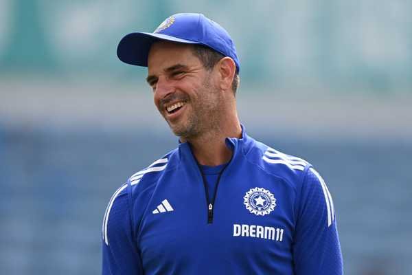Strategic Cricket: Mastering Batting and Bowling with Ryan ten Doeschate