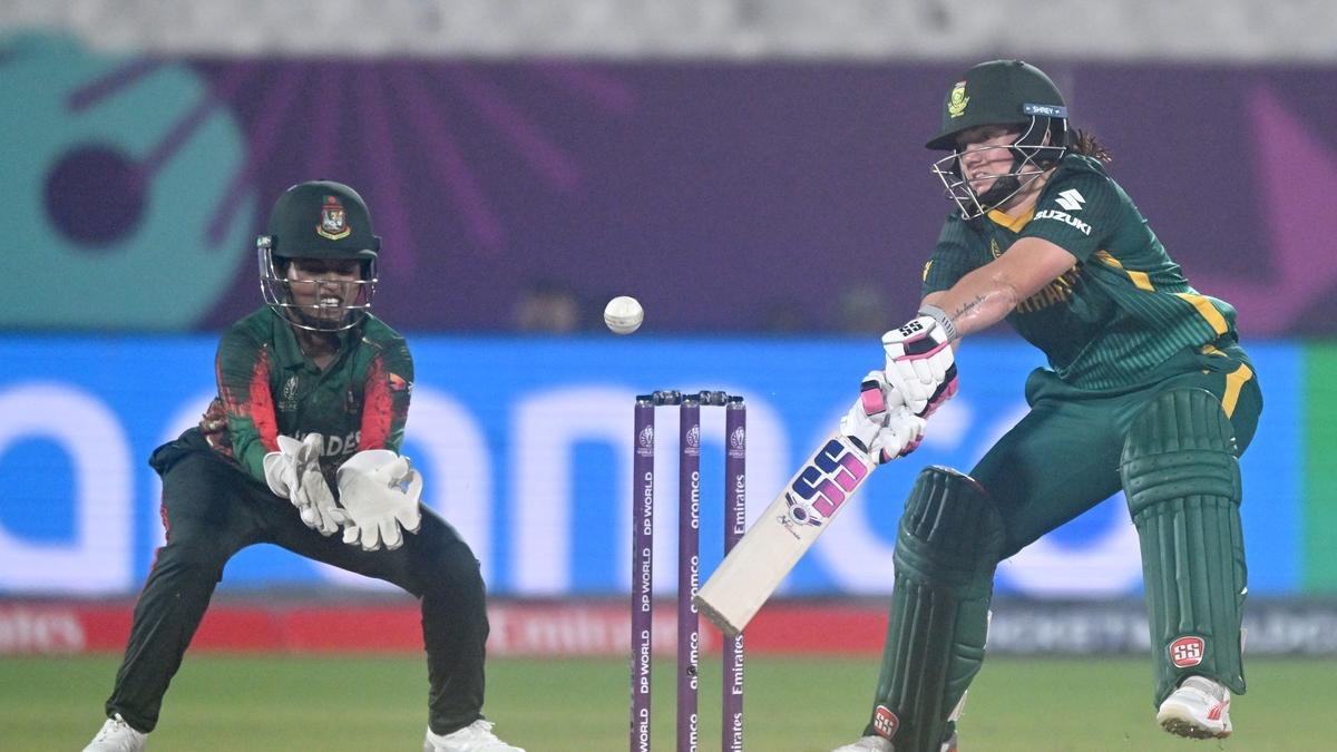 Nadine de Klerk's Brilliance Overshadows Bangladesh in 2025 Women's World Cup Showdown with South Africa
