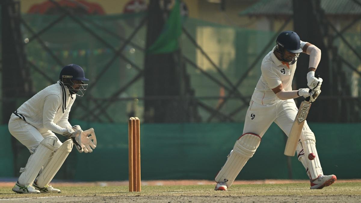 Ranji Trophy 2025-26 Round 1 Day 4: Triumphs for Jharkhand, Mumbai, Bengal; UP and Delhi Seize First Innings Leads