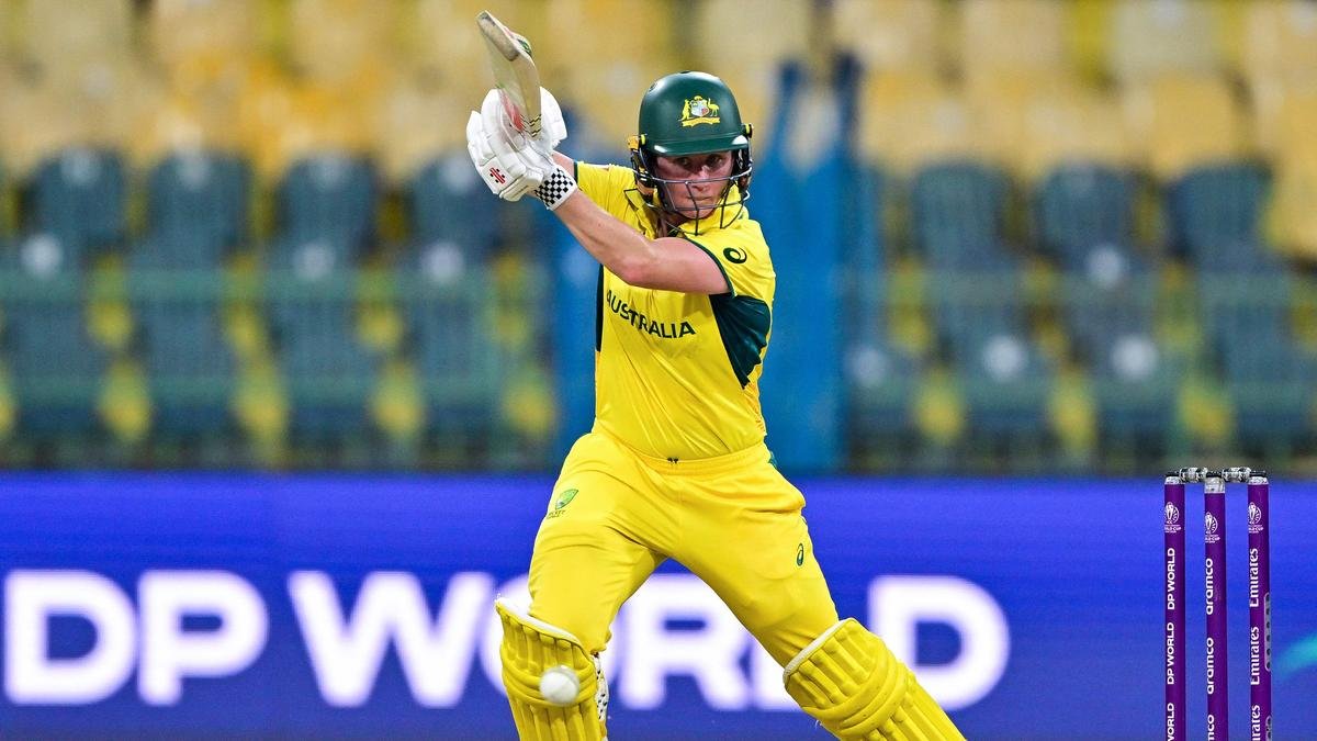 Mooney's Magic Leads Australia to Resounding Victory Against Pakistan
