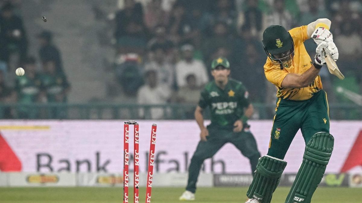 Faheem Ashraf and Saim Ayub Lead Pakistan to Triumph in Second T20I Against South Africa