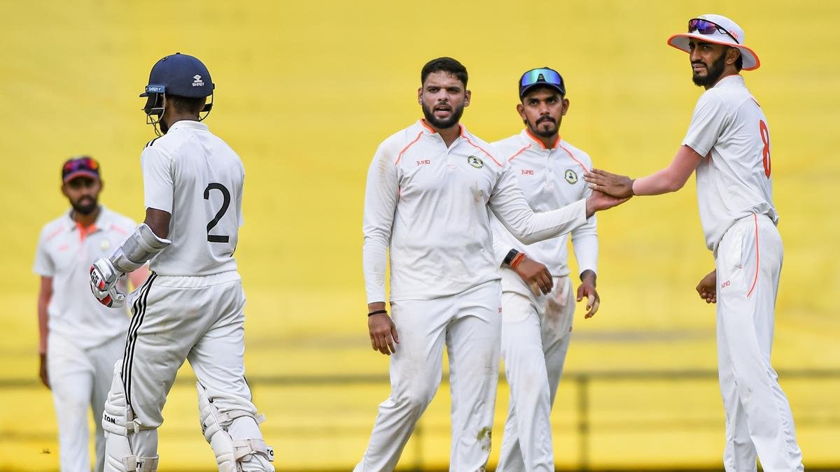 Irani Cup 2025: Vidarbha's Triumph Amidst Dramatic Middle Order Slide
