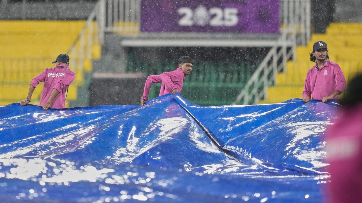 Silva's Brilliance Overshadowed by Rain in 2025 Sri Lanka-New Zealand Standoff