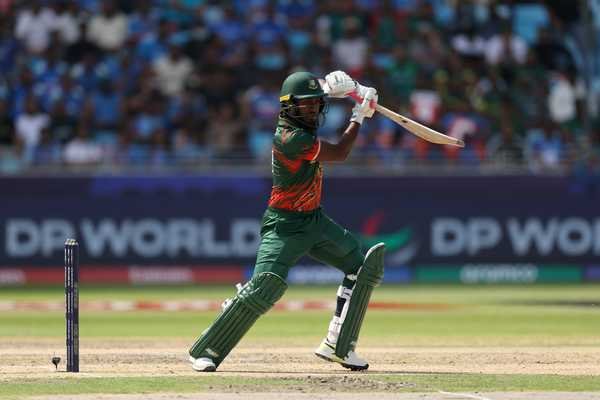 Unyielding Faith: Simmons Endorses Jaker Ali's Excellence