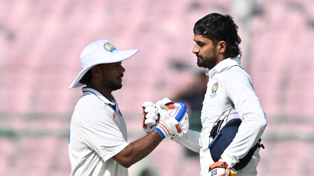 Hooda's Close Call and Jaiswal's Steady Drive Boost Mumbai on Ranji Day 3.