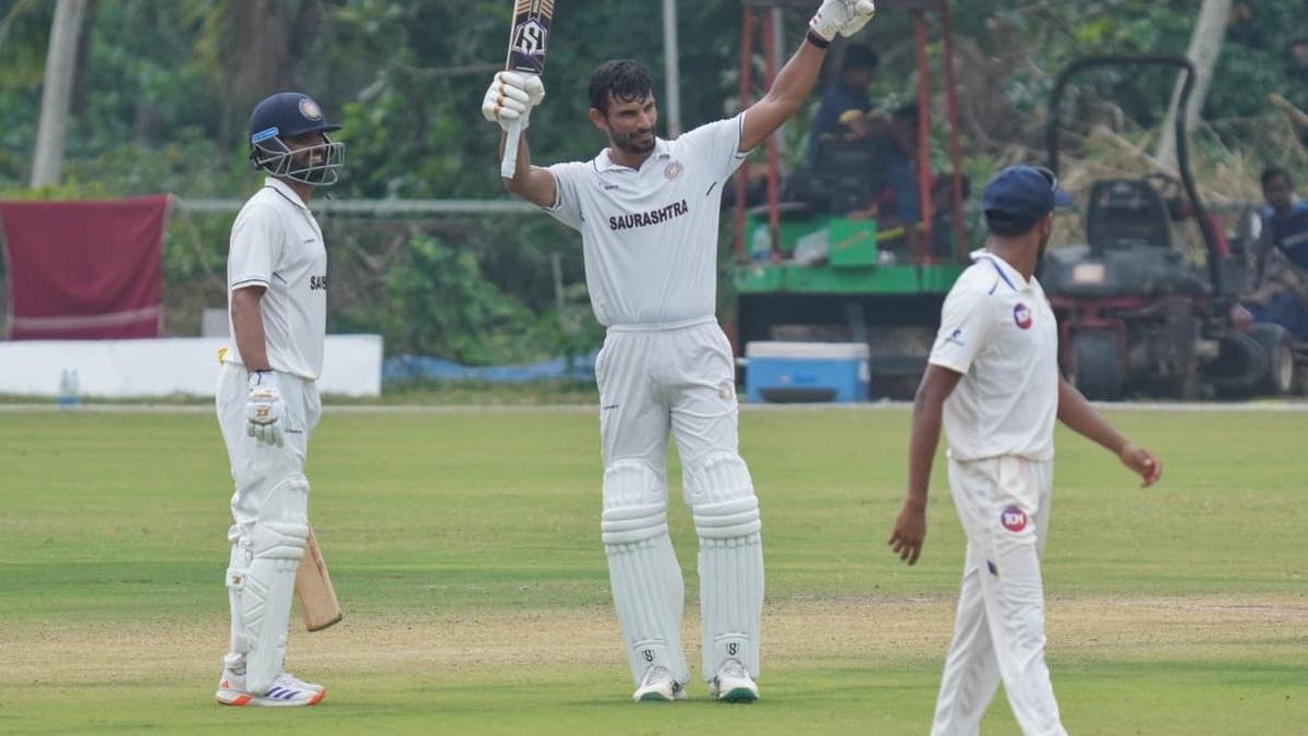 Chirag Jani's Blazing Century Propels Saurashtra Past Kerala on Day 3
