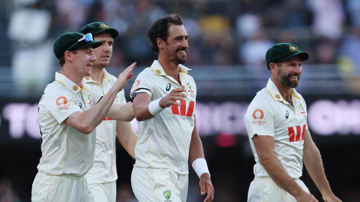 Starc Surpasses Akram to Become Leading Left-Arm Wicket Holder in Tests