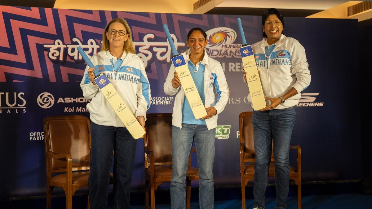 WPL: Mumbai Indians' Harmanpreet Kaur Reimagines the Game
