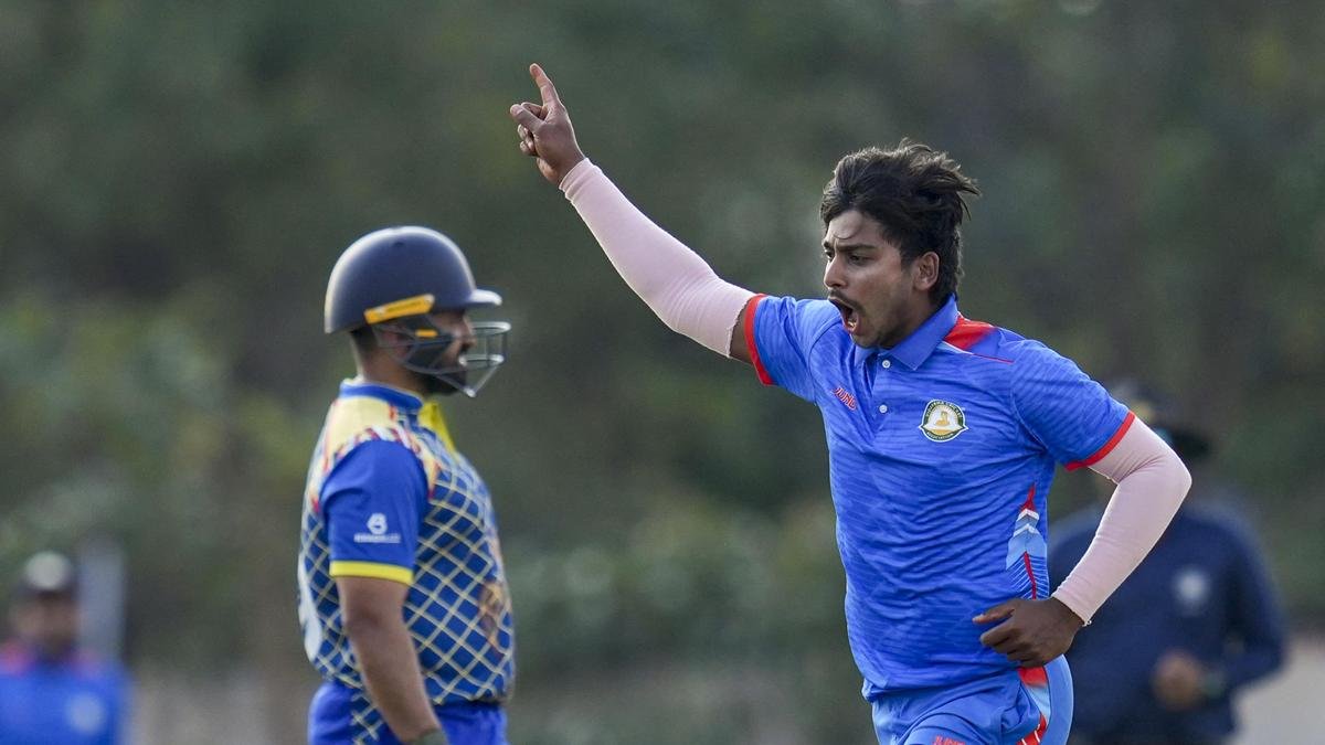 Vidarbha's Thrilling Pursuit in Semifinal Showdown with Karnataka